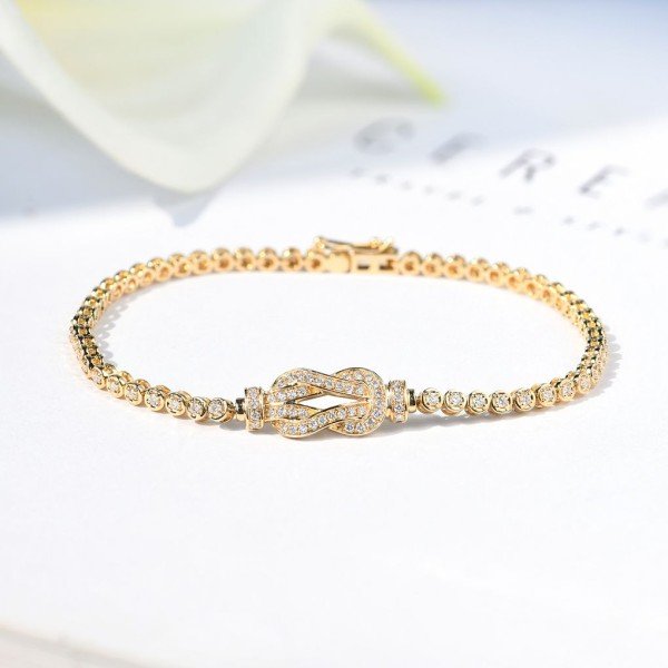 18k金馬蹄形鑽石手鏈