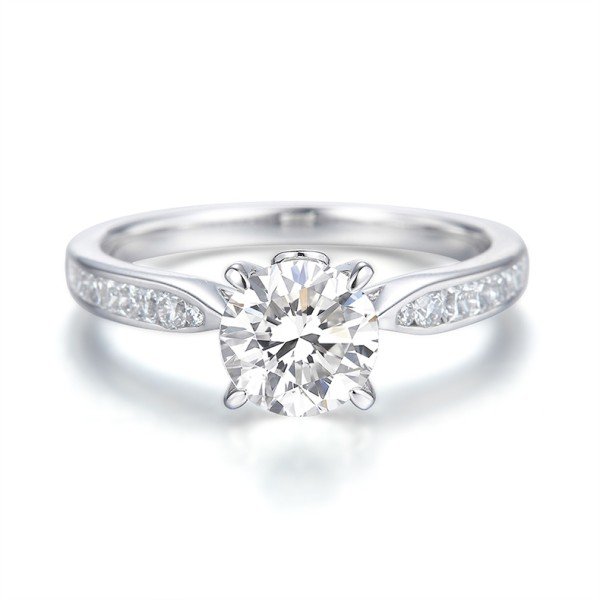 典雅18K金0.5克拉鑽戒