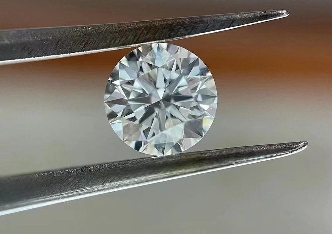 《培育鑽石的道德迷宮:一場綠色資本主義的認知戰》 《培育鑽石的道德迷宮:一場綠色資本主義的認知戰》