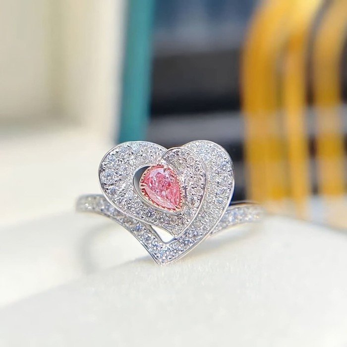 《IGI》1.07克拉粉鑽心型指環—愛的指引，閃耀一生
