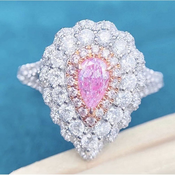 閃耀浪漫，專屬妳的《IGI粉鑽》鑽戒，請先洽詢主鑽規格並詢價