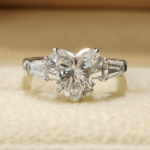 IGI 2.5克拉心形鑽戒：愛的象徵！