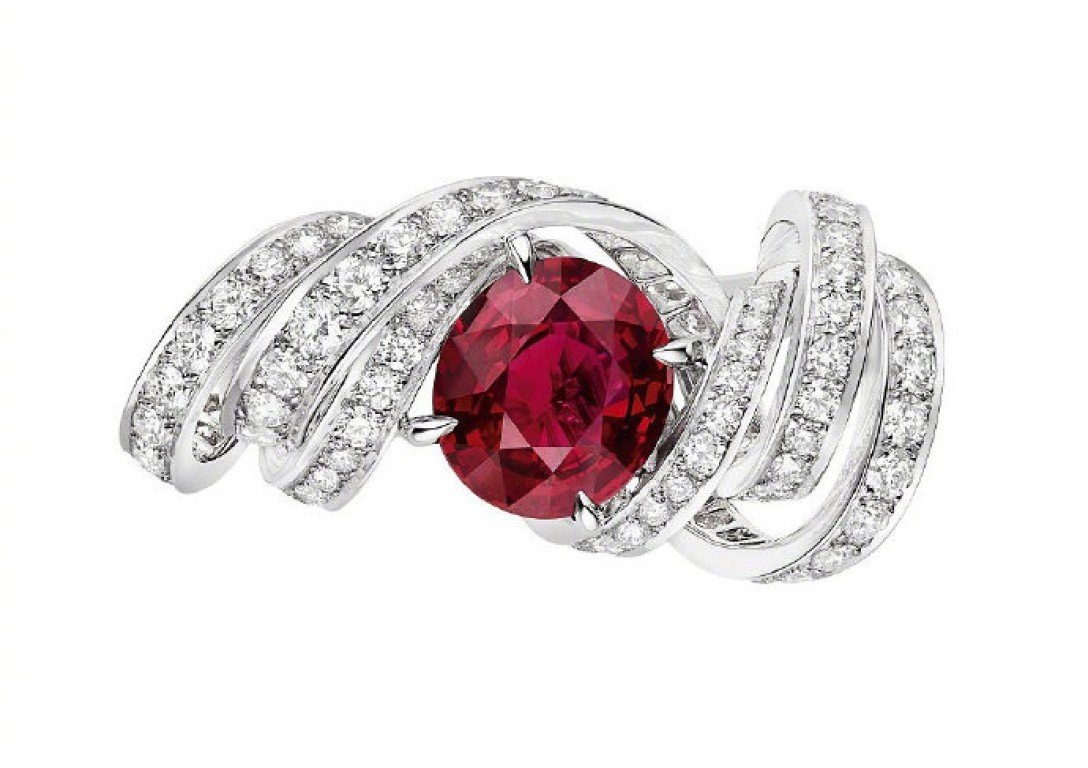 金工師傅打造珠寶作業影片