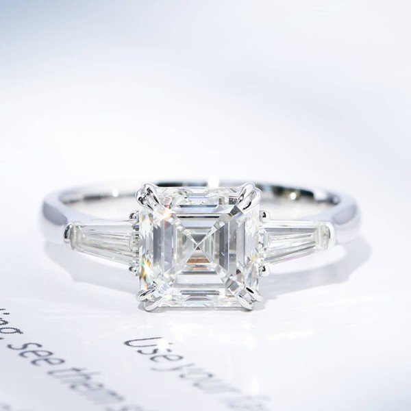 18K金2克拉阿斯切形鑽戒