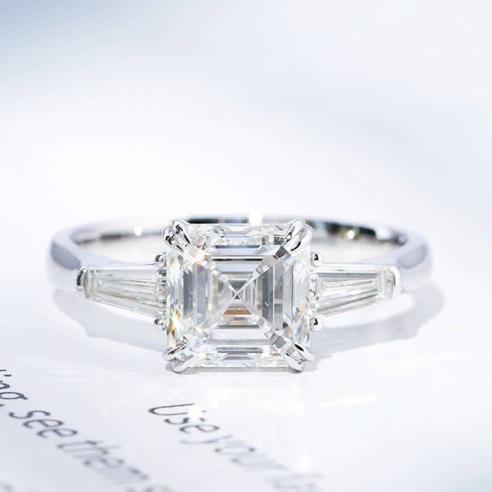 18K金2克拉阿斯切形鑽戒