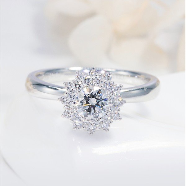 GIA18K金天然0.7克拉鑽戒