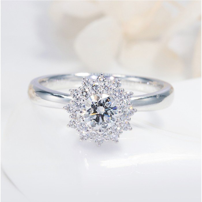 GIA18K金天然0.7克拉鑽戒