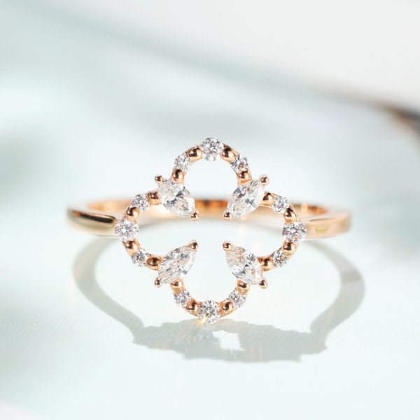 18K金四葉草鑽戒