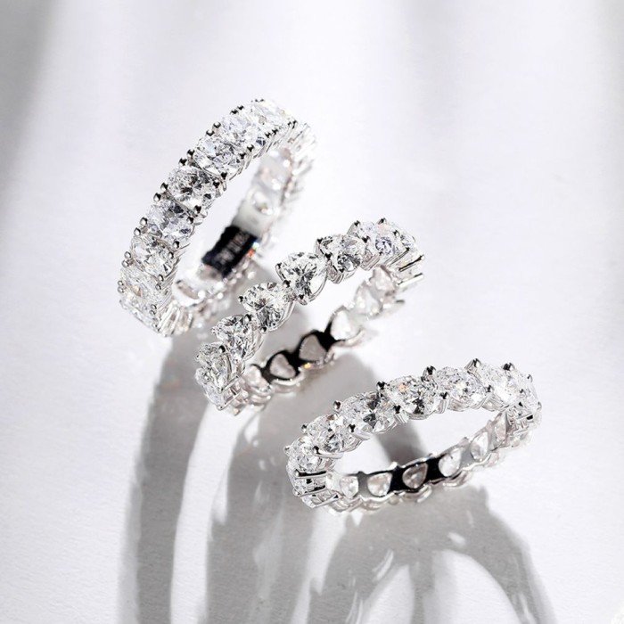 大牌風範天然心形滿鑽鑽戒