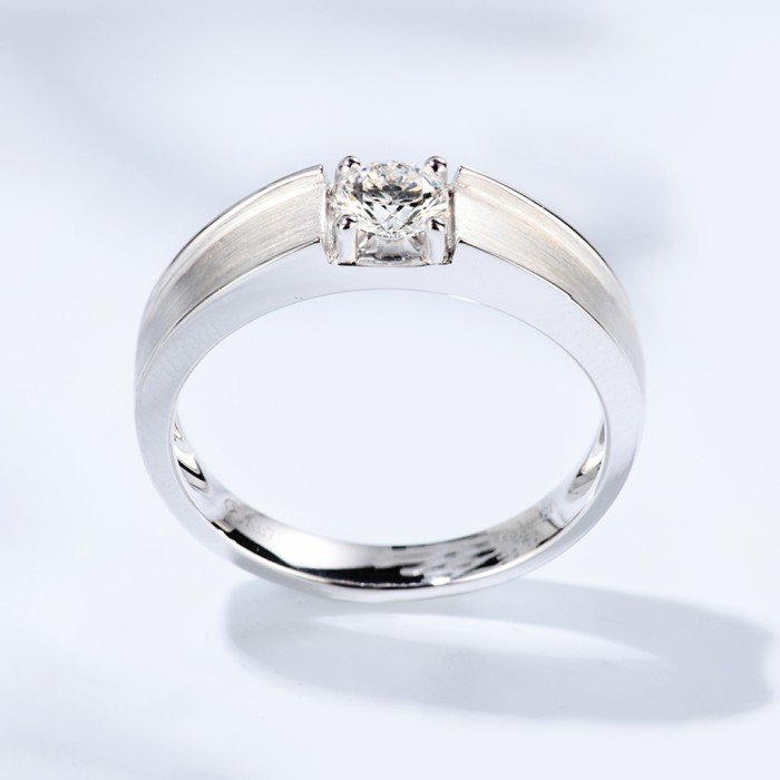 磨砂天然0.3克拉鑽戒