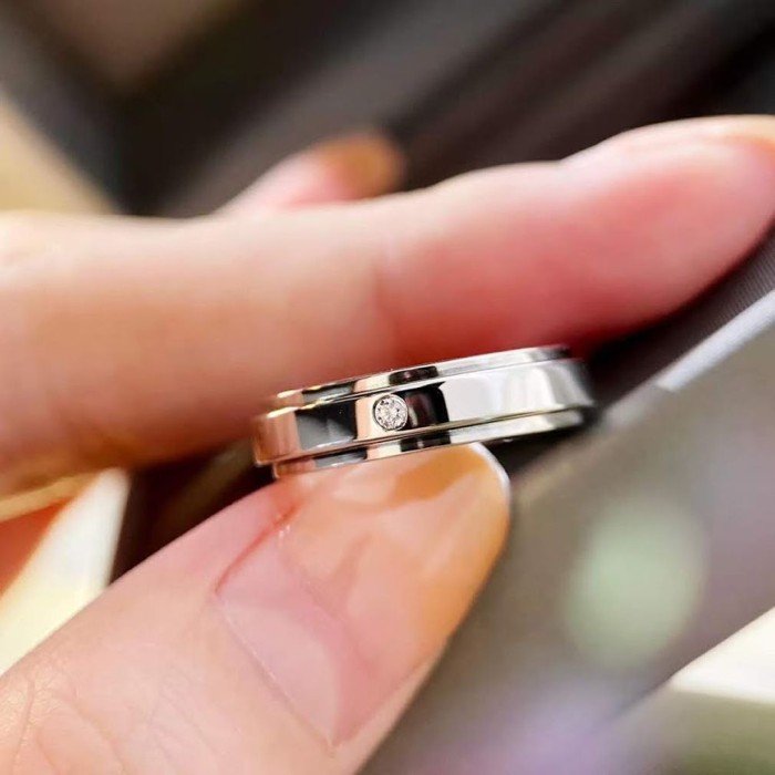 18K金天然鑽石男女對戒