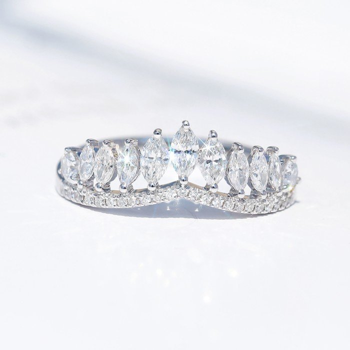 天然18K金馬眼形鑽戒