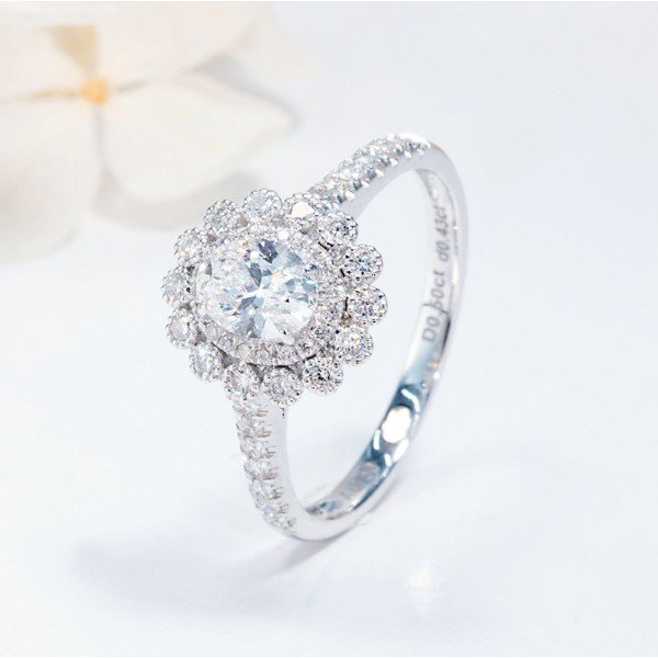 18K金天然橢圓形鑽戒