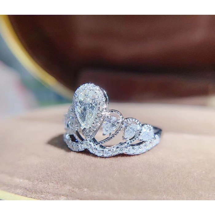 「奢華皇冠，圓夢公主心」