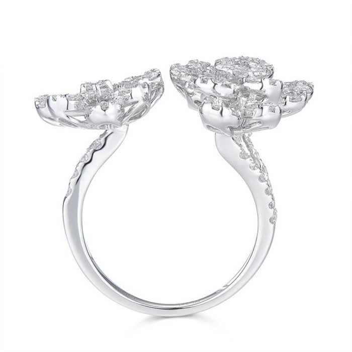 繁花錦簇-18K金2.92克拉鑽戒