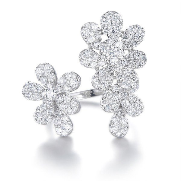 繁花錦簇-18K金2.92克拉鑽戒