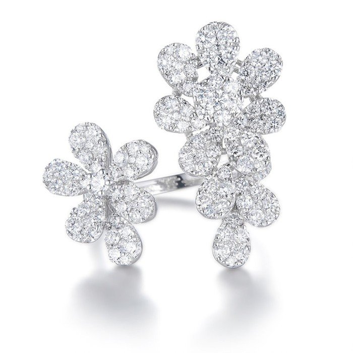 繁花錦簇-18K金2.92克拉鑽戒