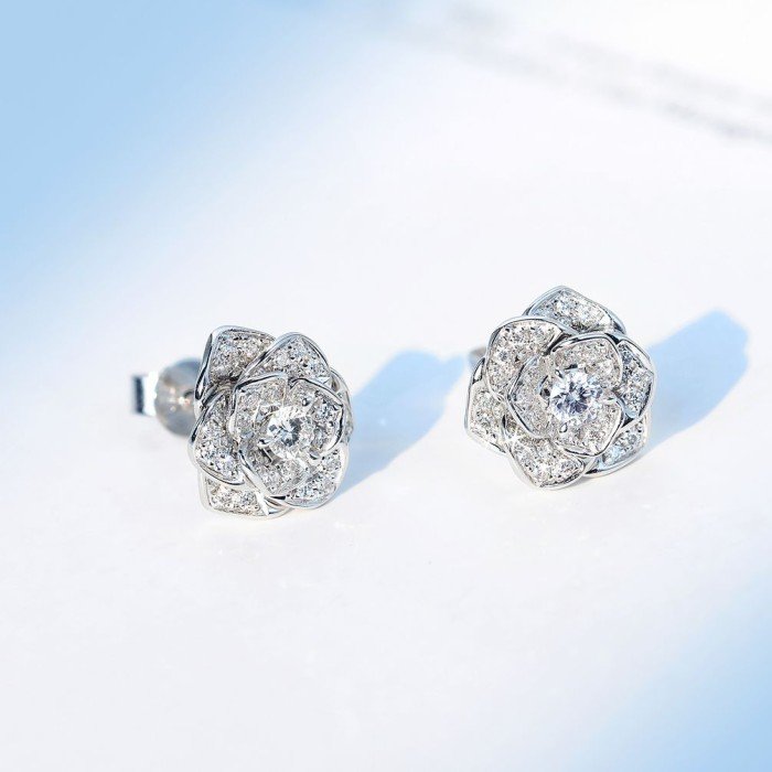 18K金唯美玫瑰花瓣鑽石耳環