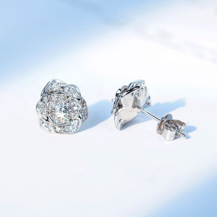 18K金唯美玫瑰花瓣鑽石耳環