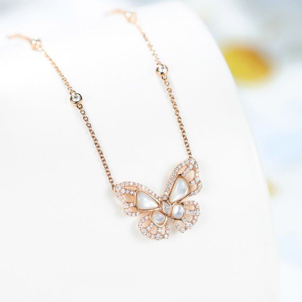 18K金蝴蝶白貝鑽石項鍊
