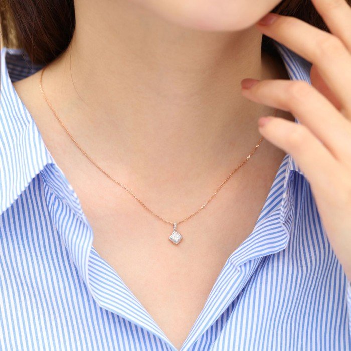 18K玫瑰金天然公主方形鑽石項鍊